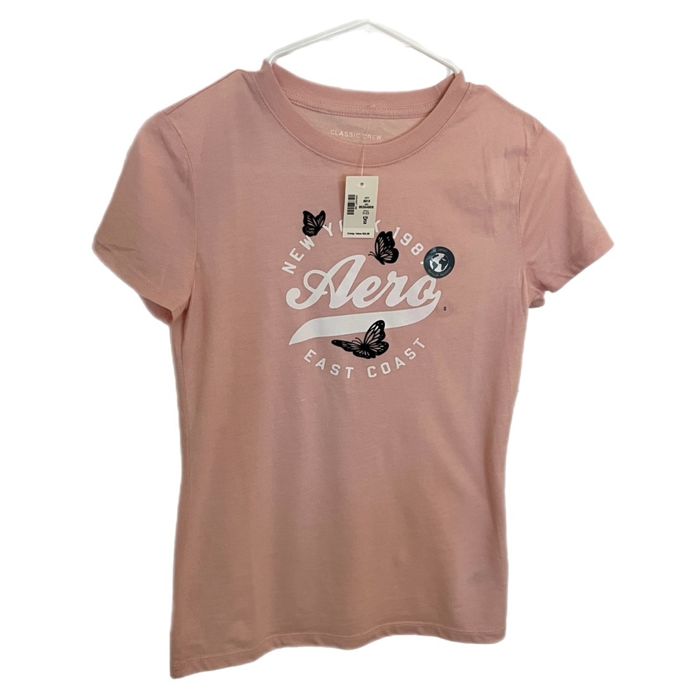 Aeropostale Ladies Pink T-Shirt in a Size Small